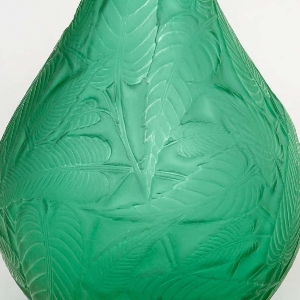 1923 René Lalique – Vase Sauges Verre Vert Emeraude 6