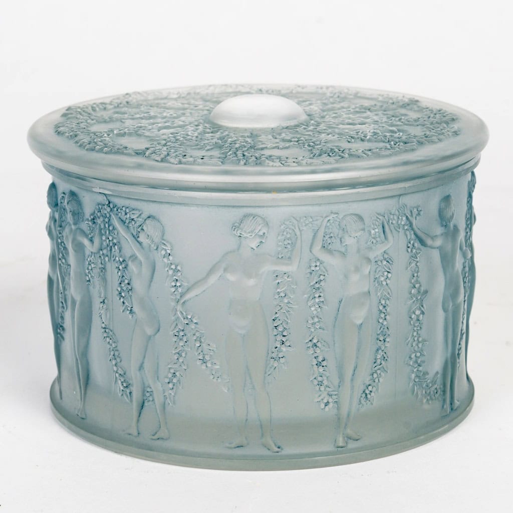 1929 René Lalique – Boîte Figurines et Guirlandes Verre Blanc Patiné Bleu 3