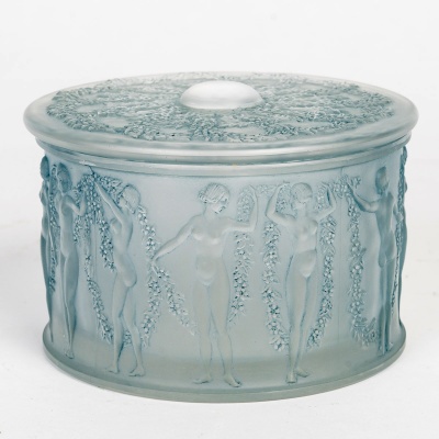1929 René Lalique – Boîte Figurines et Guirlandes Verre Blanc Patiné Bleu