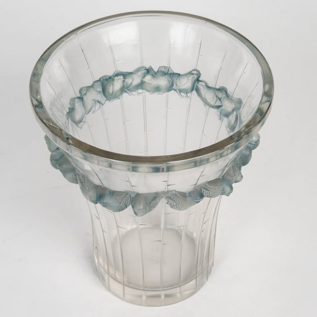 1933 René Lalique – Vase Boulouris Verre Blanc Patiné Bleu 5