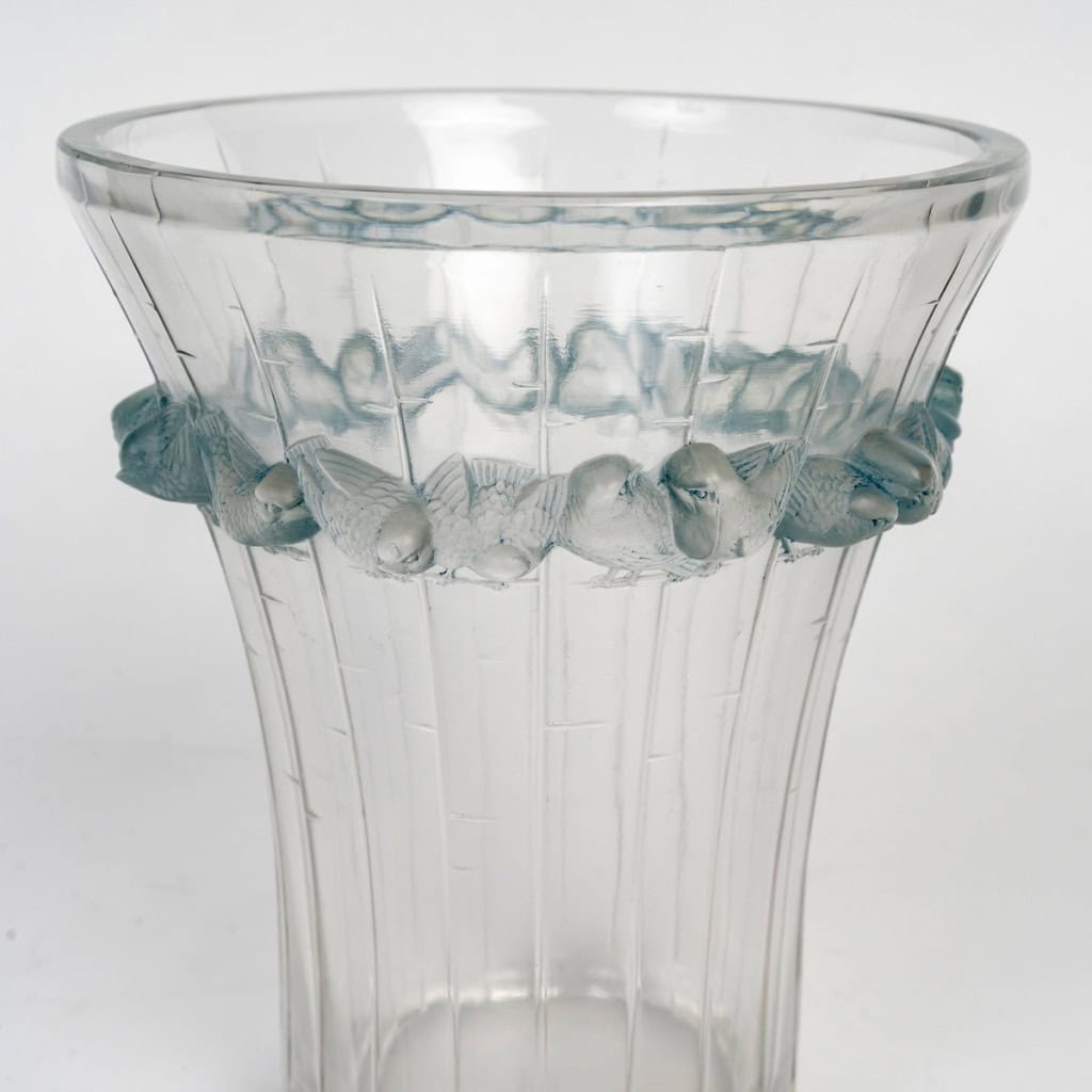1933 René Lalique – Vase Boulouris Verre Blanc Patiné Bleu 6
