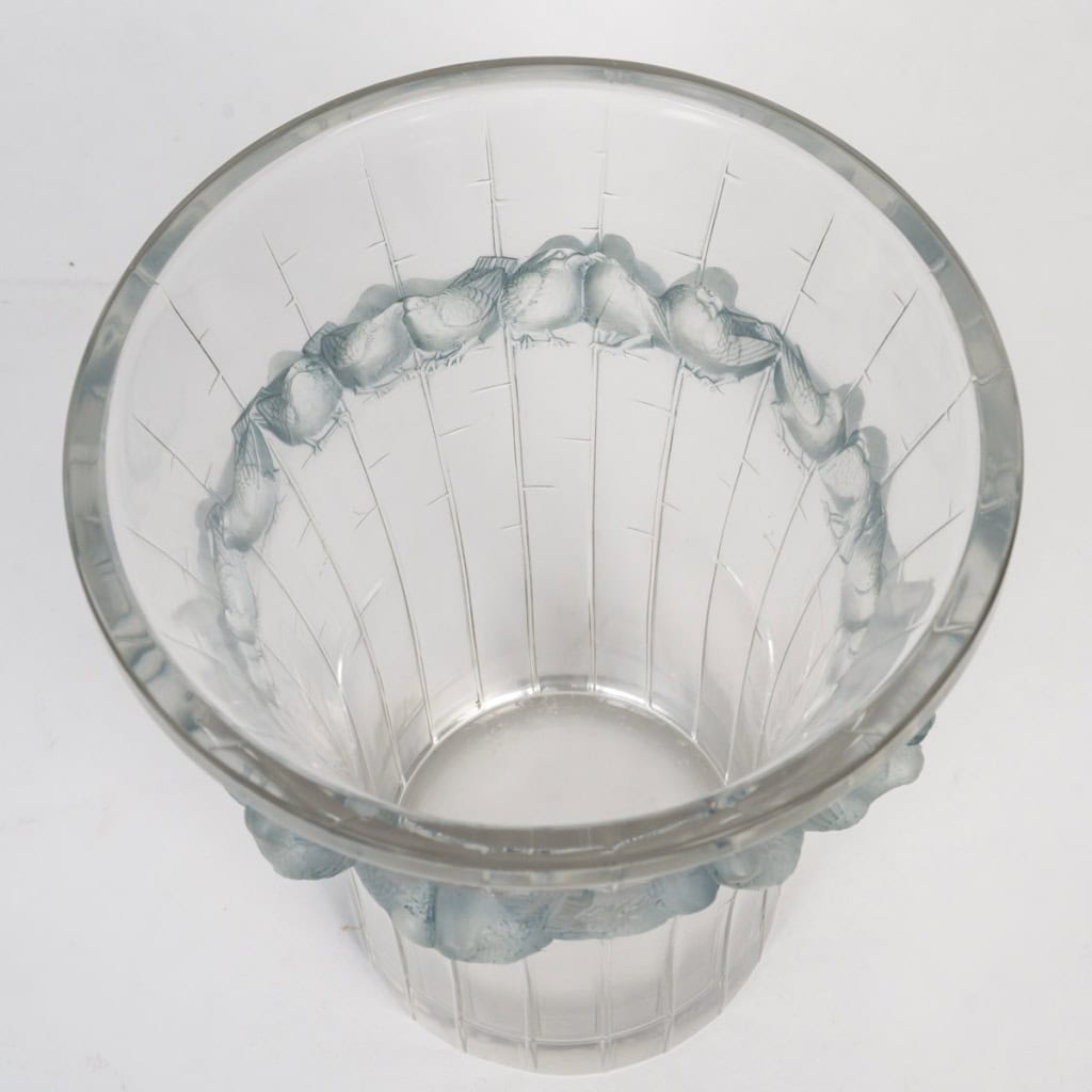 1933 René Lalique – Vase Boulouris Verre Blanc Patiné Bleu 8