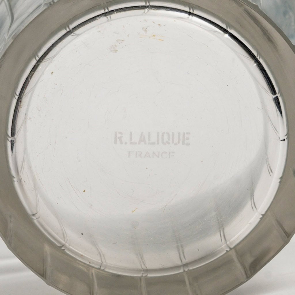 1933 René Lalique – Vase Boulouris Verre Blanc Patiné Bleu 9