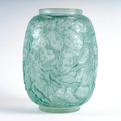1914 René Lalique – Vase Monnaie Du Pape Verre Blanc Patiné Bleu Vert