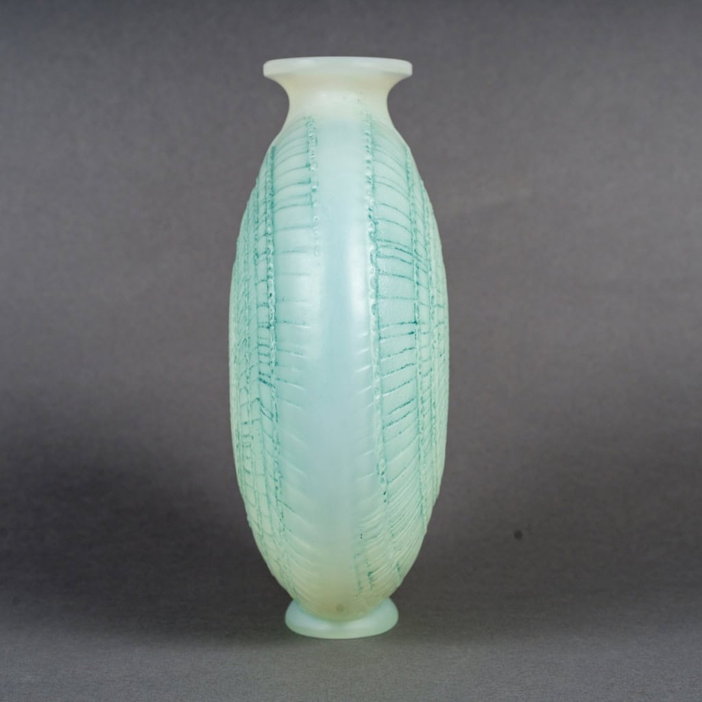 1920 René Lalique – Vase Escargot Verre Opalescent Patiné Bleu Vert 6