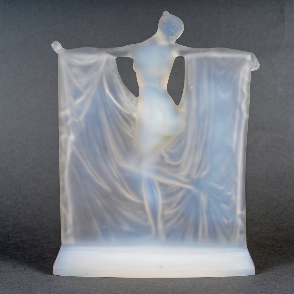 1925 René Lalique – Statuette Suzanne Verre Opalescent 8