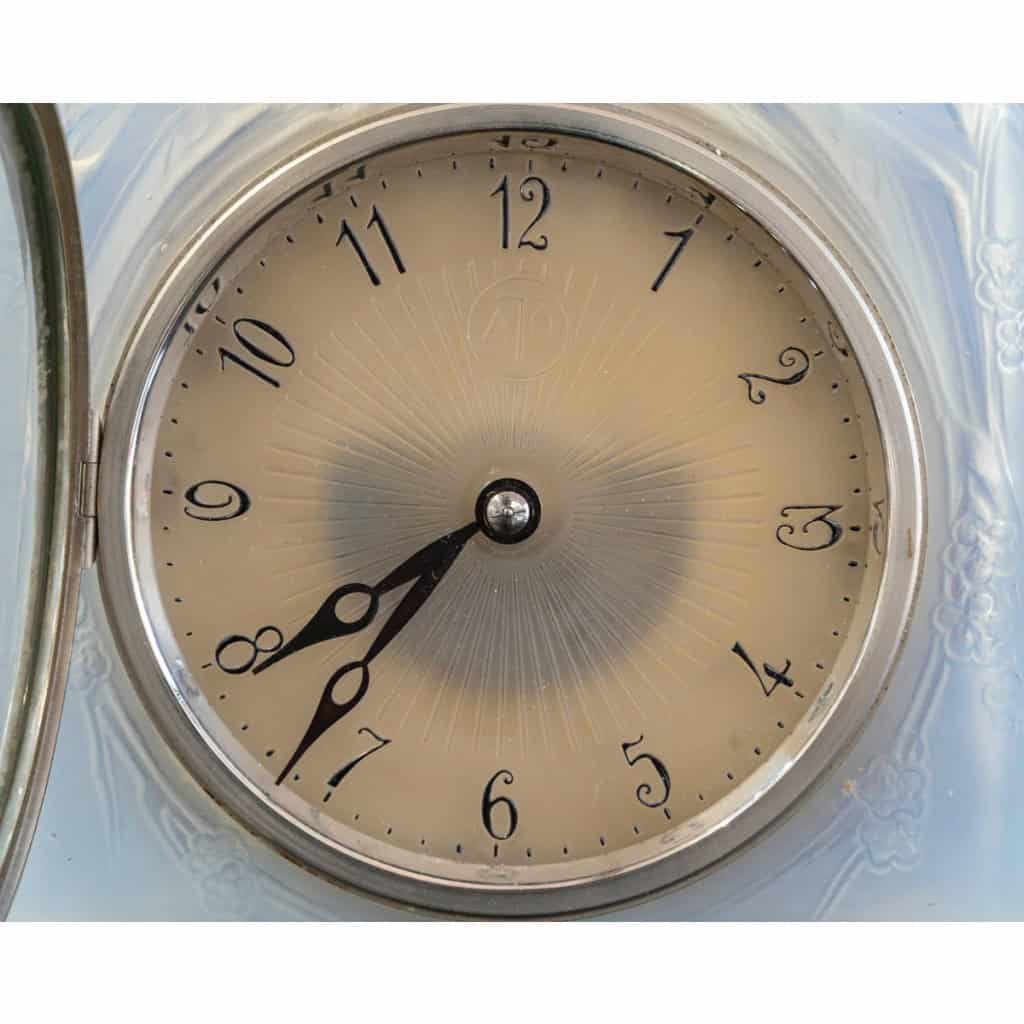 RENE LALIQUE (1860-1945) Pendule «Deux colombes» 7