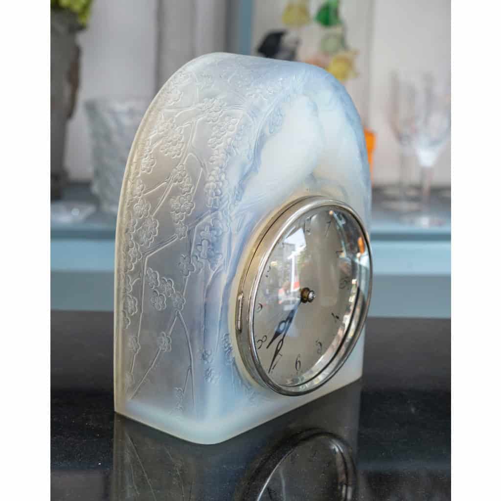RENE LALIQUE (1860-1945) Pendule «Deux colombes» 11