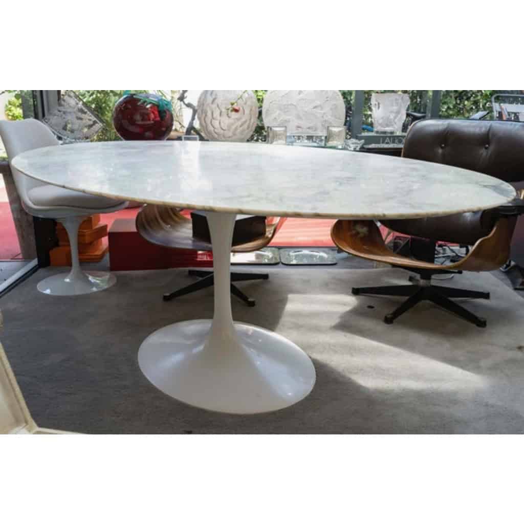 Eero Saarinen pour Knoll : Table « Tulip » ovale marbre calacatta 5