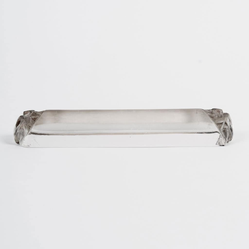 1924 René Lalique – Suite de Six Porte-Couteaux Scarabées Verre Blanc Patiné Gris 7