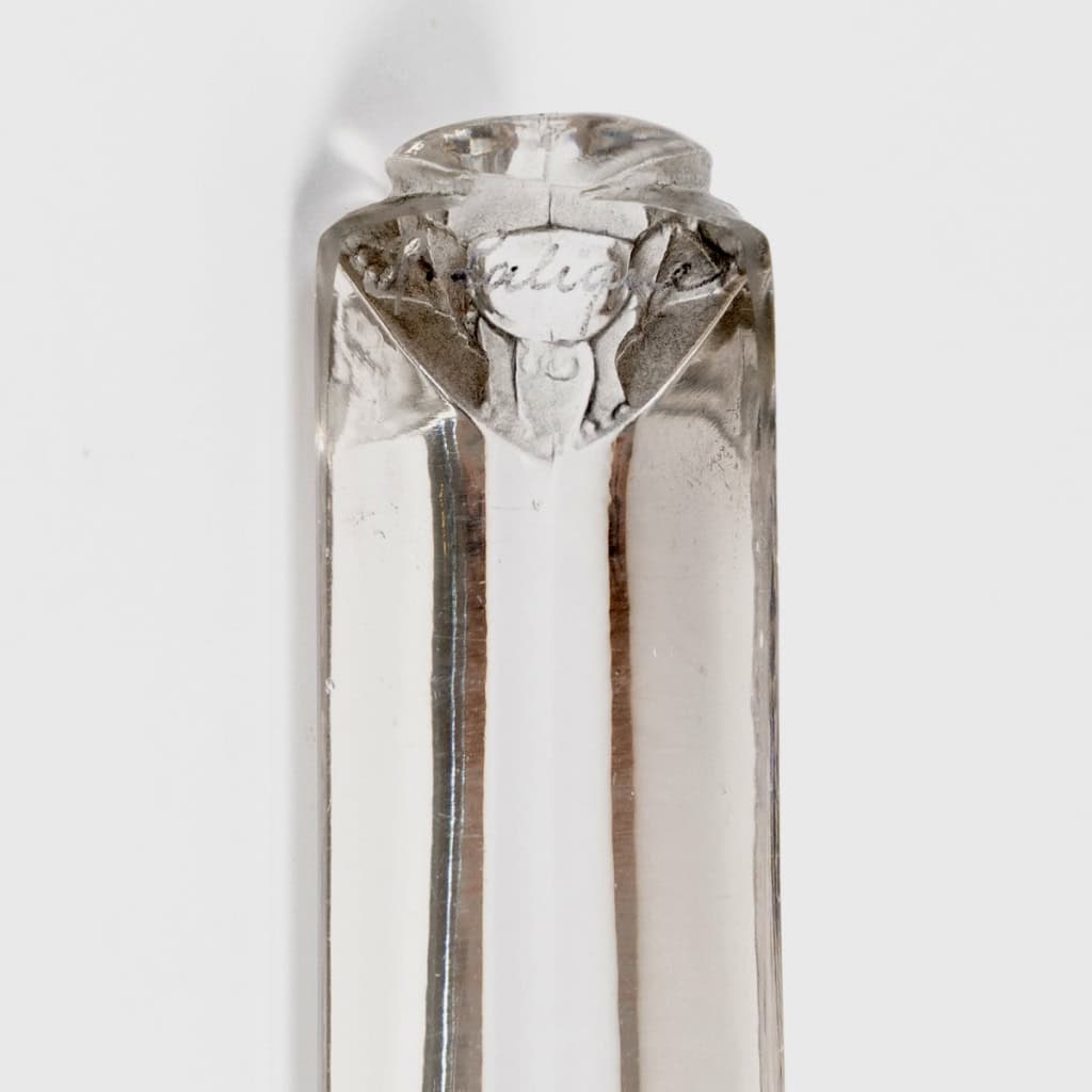 1924 René Lalique – Suite de Six Porte-Couteaux Scarabées Verre Blanc Patiné Gris 8