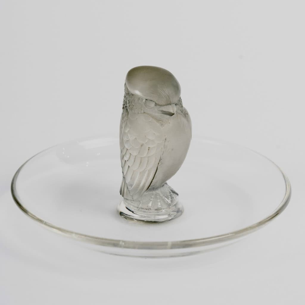 1931 René Lalique – Baguier Cendrier Rapace Verre Blanc Patiné Gris 3