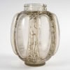 1912 René Lalique – Vase Six Figurines et Masques Verre Blanc Patiné Gris Vert 16