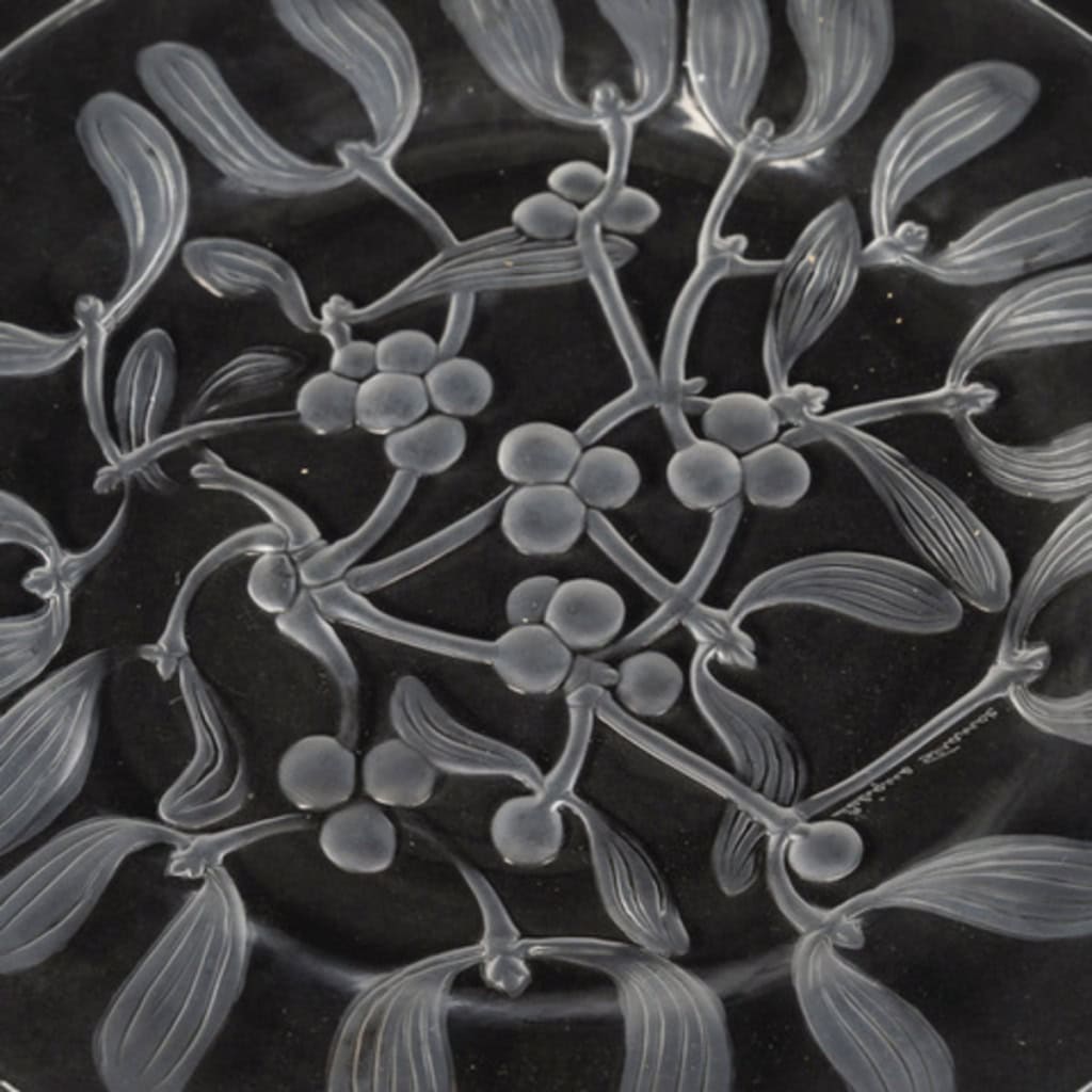 Cristal lalique ,Série de 6 assiettes « GUI » 6