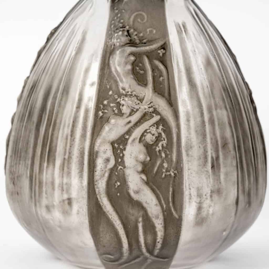 1911 René Lalique – Carafe Sirènes et Grenouilles Verre Blanc Patiné Gris 10