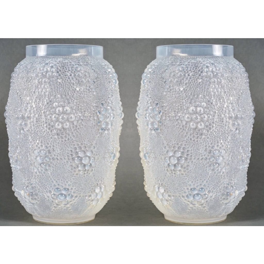 1932 René Lalique – Paire de Vases Art Déco Davos Verre Opalescent 3