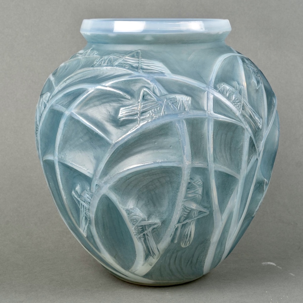 1912 René Lalique – Vase Sauterelles Verre Opalescent Double Couche Patiné Bleu 4
