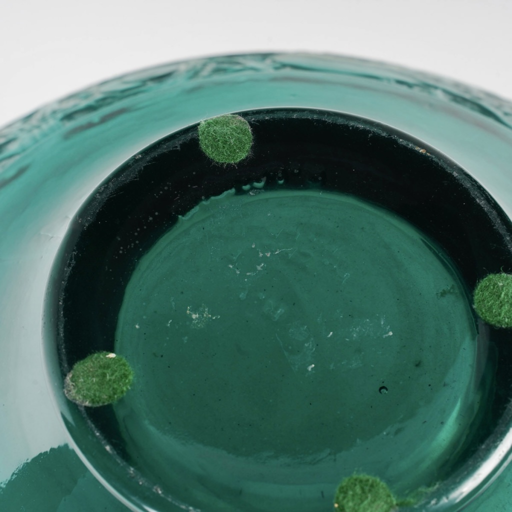 1924 René Lalique – Vase Aras Verre Vert Canard Patiné Blanc 9