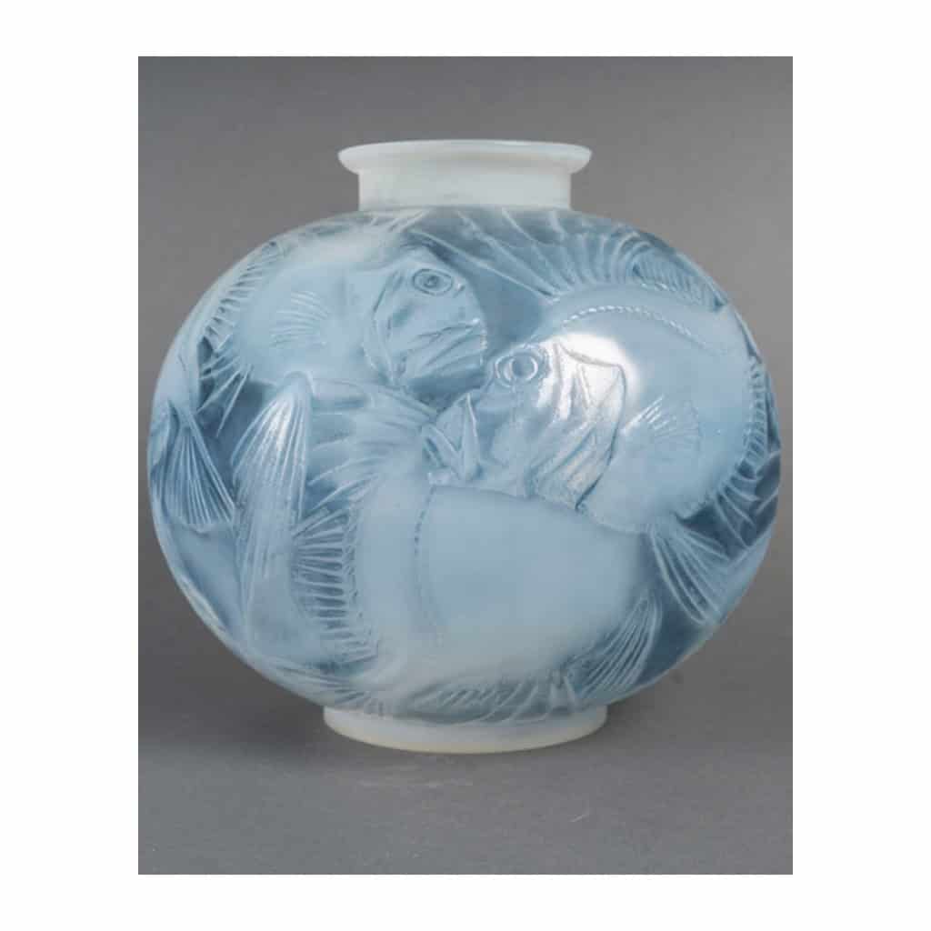 1924- RENE LALIQUE ,Vase «Poissons» Verre Opalescent 4