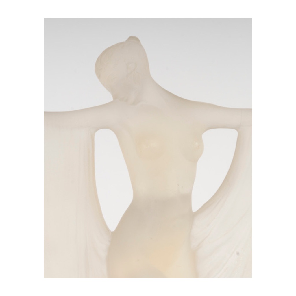 1925 René Lalique – Statuette ‘Suzanne’ verre opalescent 4