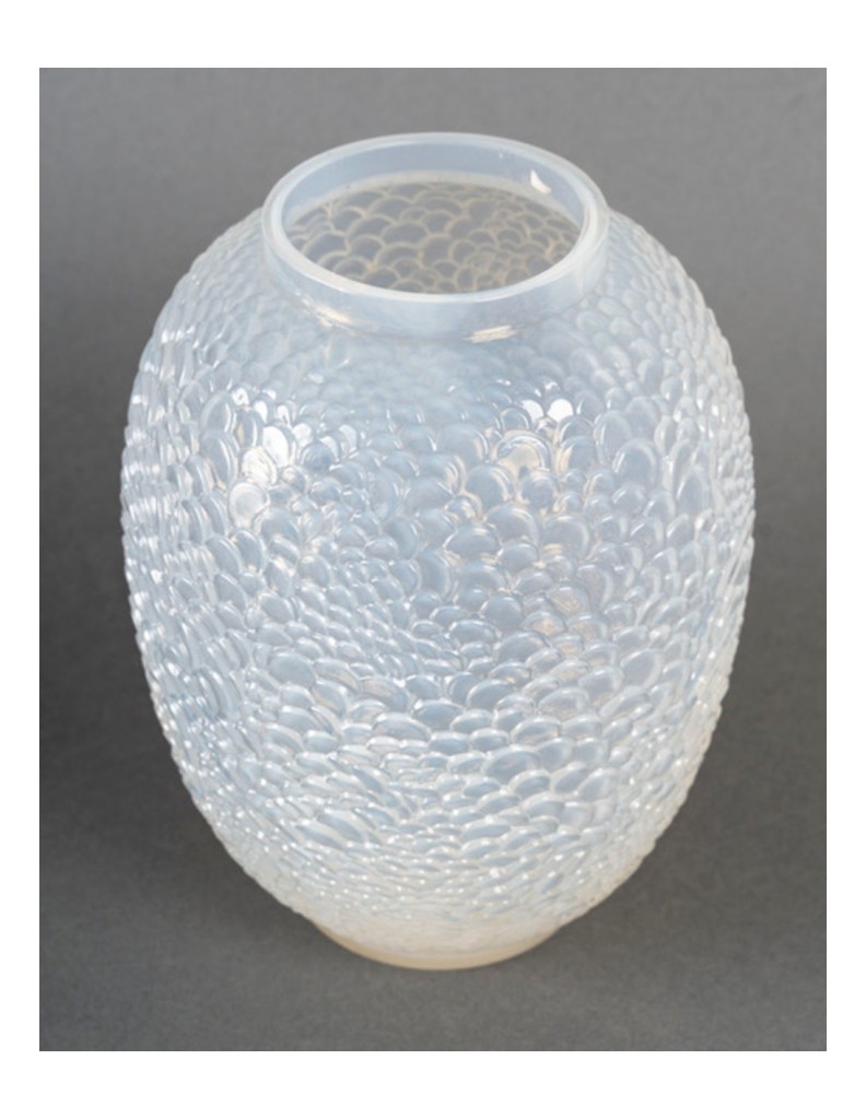 Rene Lalique -Vase ‘Ecailles’ Verre Opalescent 7