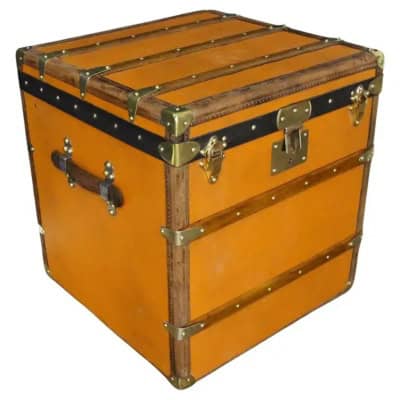 Malle Moynat à chapeaux , forme cube en toile orange. 3