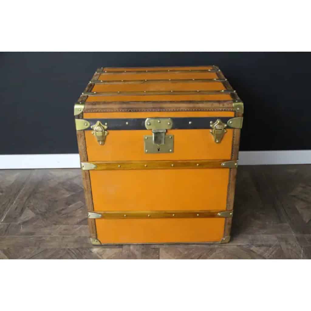 Malle Moynat à chapeaux , forme cube en toile orange. 4