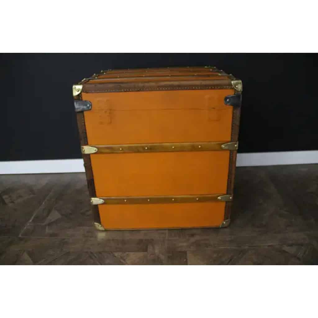 Malle Moynat à chapeaux , forme cube en toile orange. 10