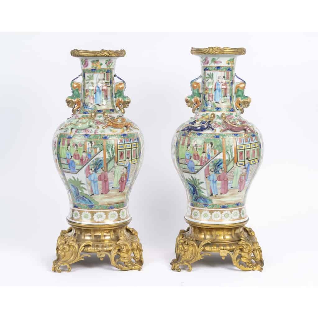 Paire de vases Canton pouvant former des lampes , XIXème siècle. 10