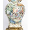 Paire de vases Canton pouvant former des lampes , XIXème siècle. 26