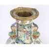 Paire de vases Canton pouvant former des lampes , XIXème siècle. 28