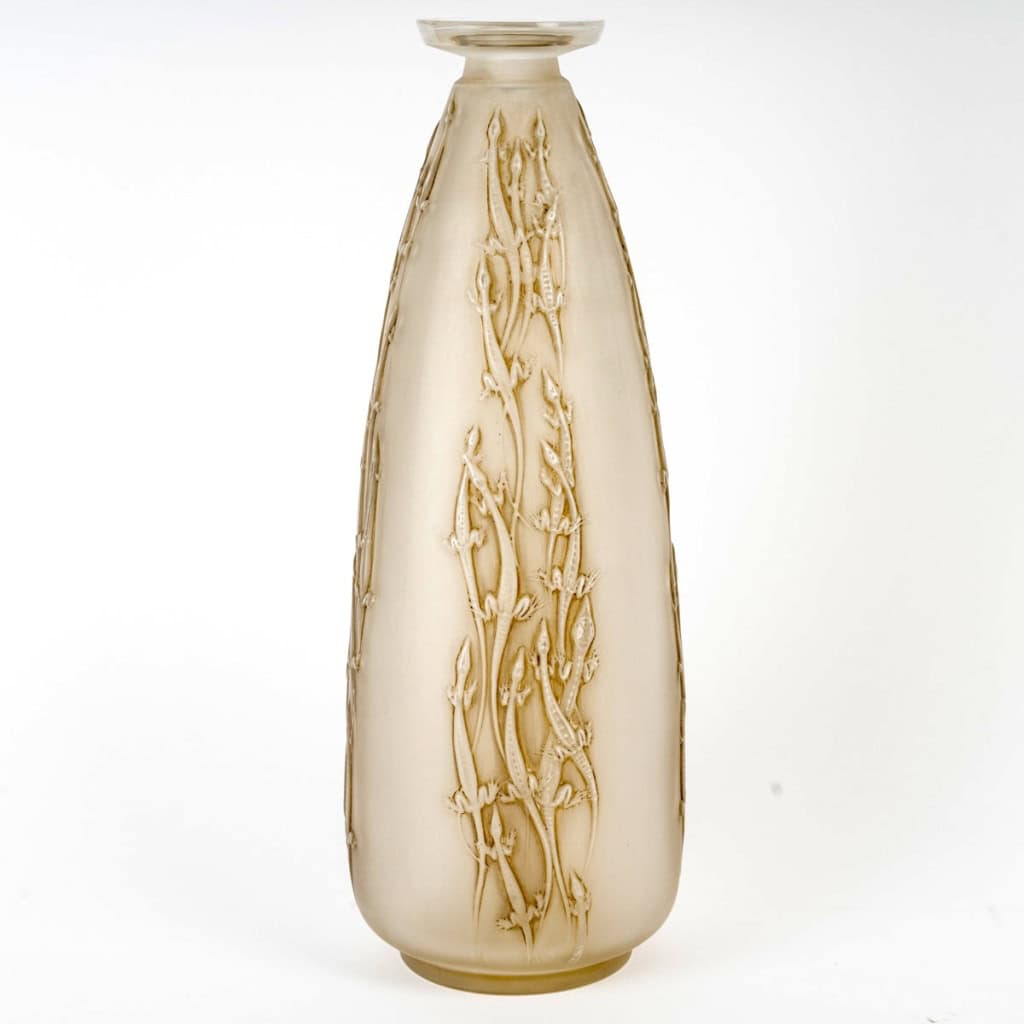 1912 René Lalique – Vase Quatre Groupes de Lézards Verre Blanc Patiné Sépia 3