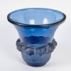 1930 René Lalique – Vase Piriac Verre Bleu Saphir Patiné Blanc 10