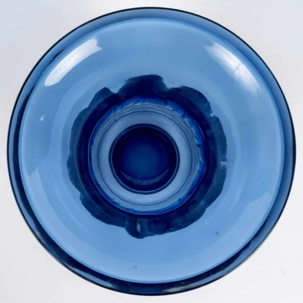 1930 René Lalique – Vase Piriac Verre Bleu Saphir Patiné Blanc 7