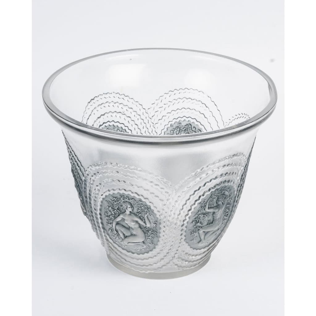 1937 René Lalique – Vase Dryades Verre Blanc Patiné Bleu 4