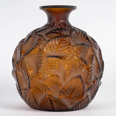 1926 René Lalique – Vase Ormeaux Verre Ambre