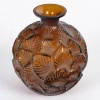 1926 René Lalique – Vase Ormeaux Verre Ambre 9