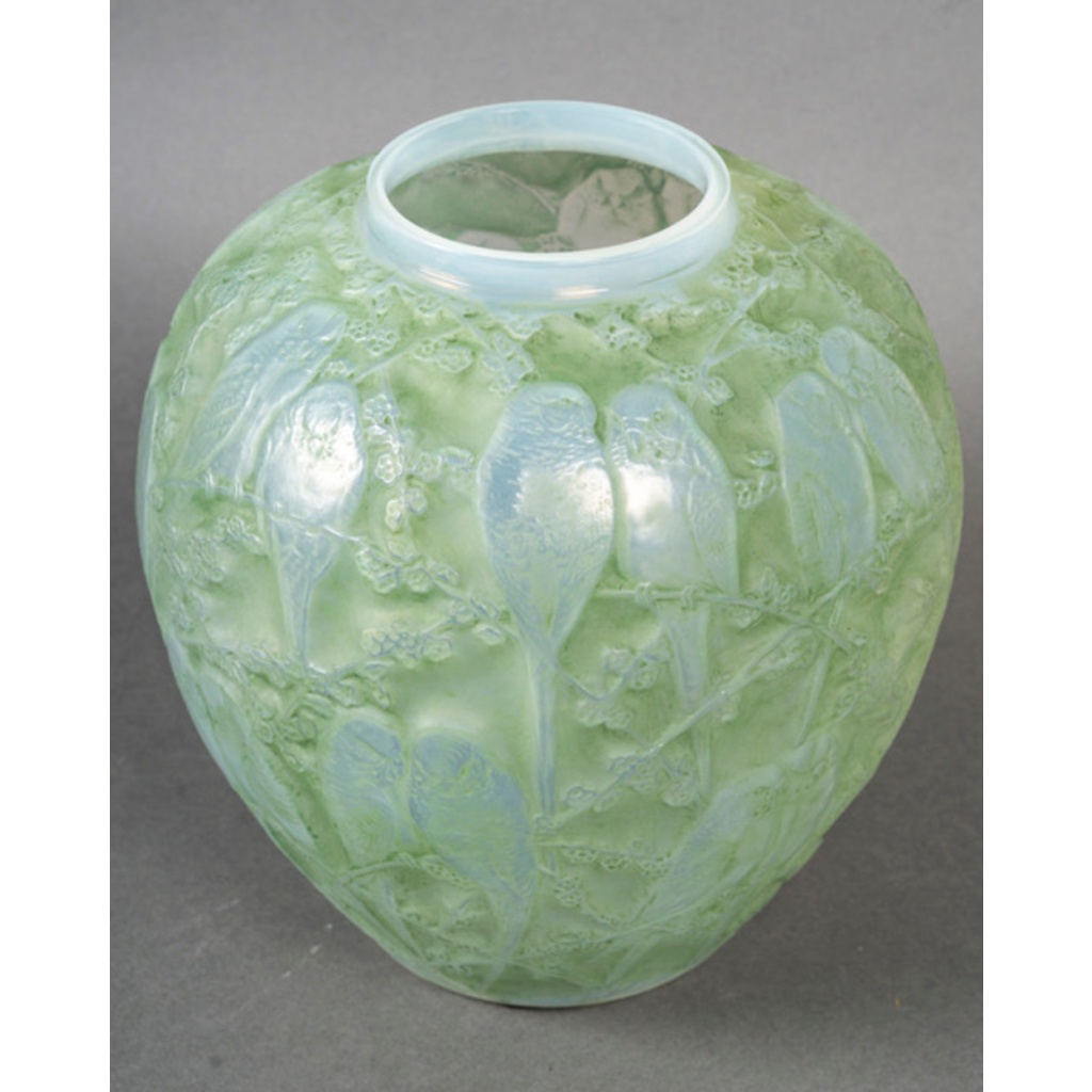 1919 – René Lalique : Vase « Perruches » Opalescent 8