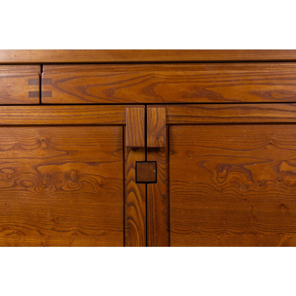 Pierre Chapo. Buffet modèle « R08 » en orme blond, à 2 portes. Circa 1964. LS62991858 10