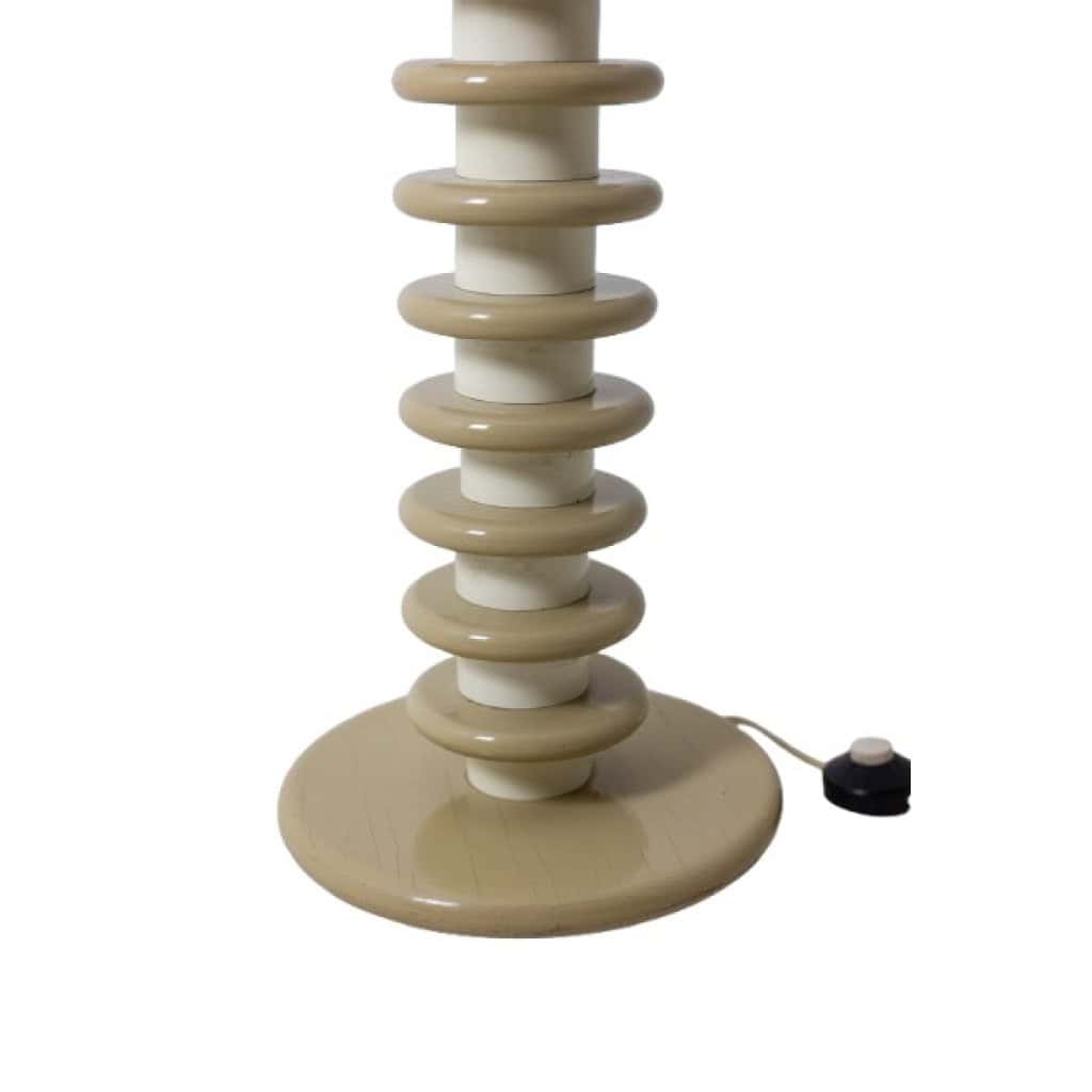 Ettore Sottsass. Lampadaire en bois laqué blanc et beige. Années 1980-90. LS6578809 6