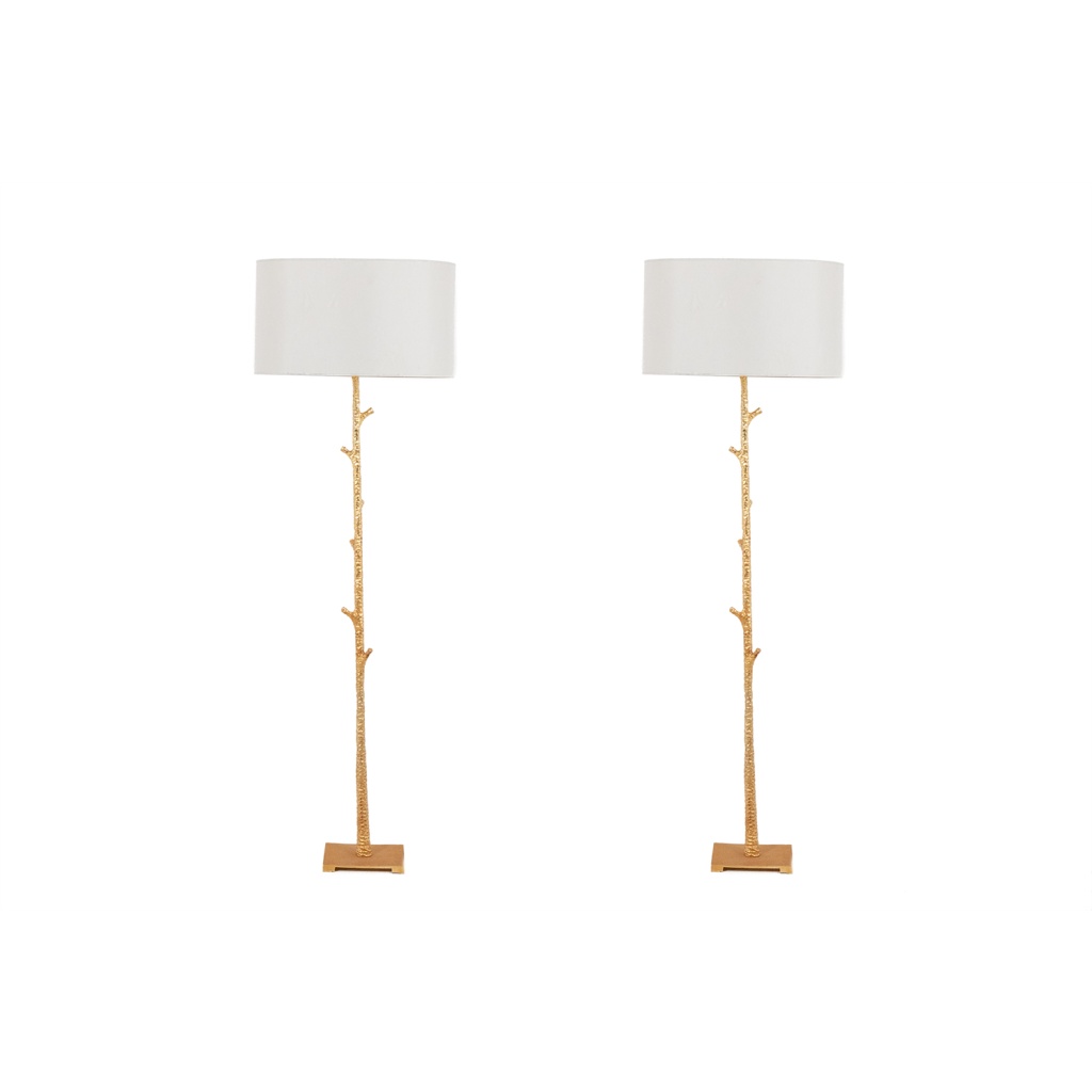 Paire de lampadaires en métal doré. 20e siècle. LS6548851/1P 3
