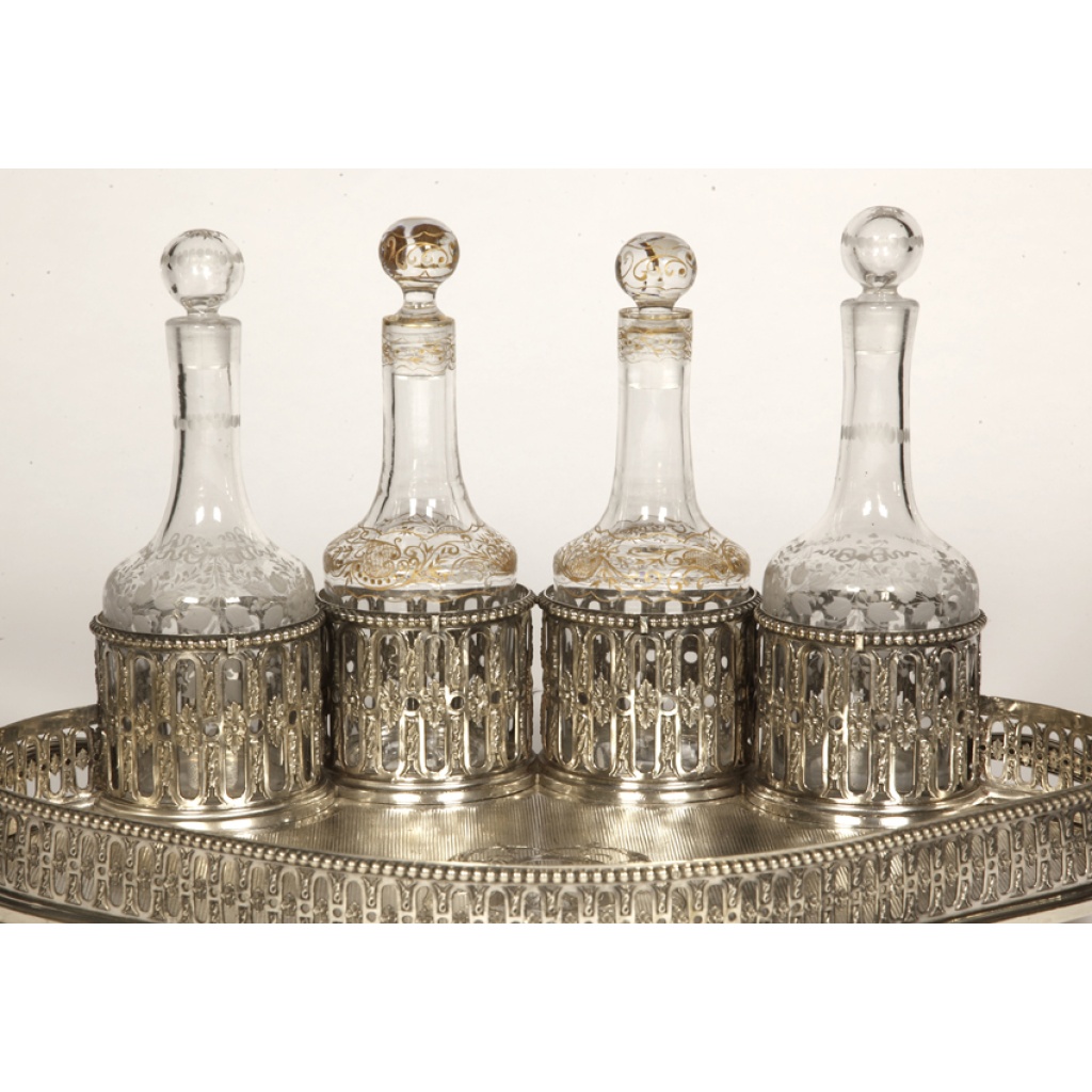 ODIOT – CABARET EN ARGENT MASSIF ET 4 FLACONS EN CRISTAL XIXe 5