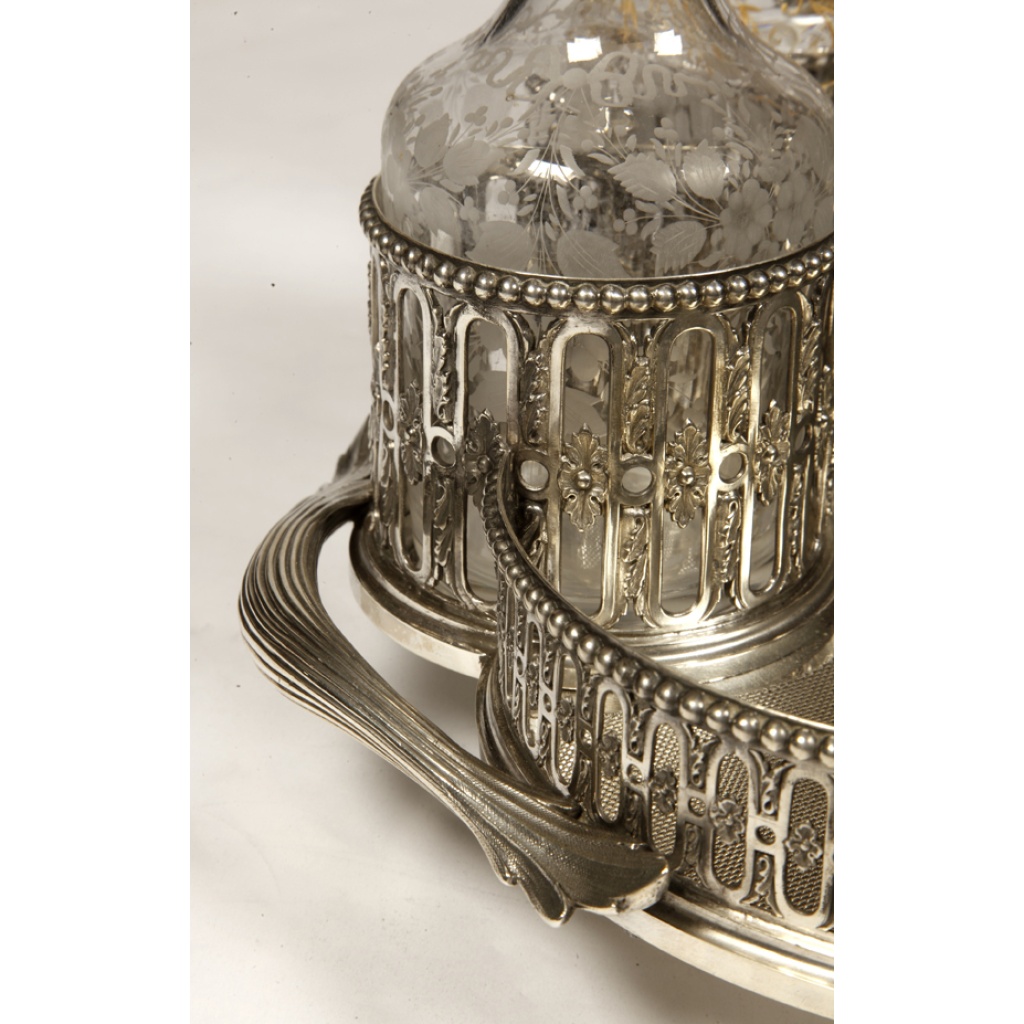 ODIOT – CABARET EN ARGENT MASSIF ET 4 FLACONS EN CRISTAL XIXe 12