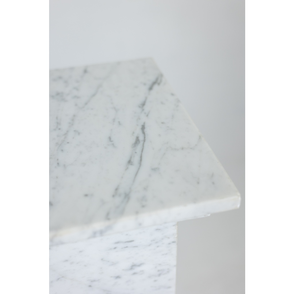 Paire de colonnes de style Art Déco, en marbre blanc, XXe siècle. LS6476409P 11