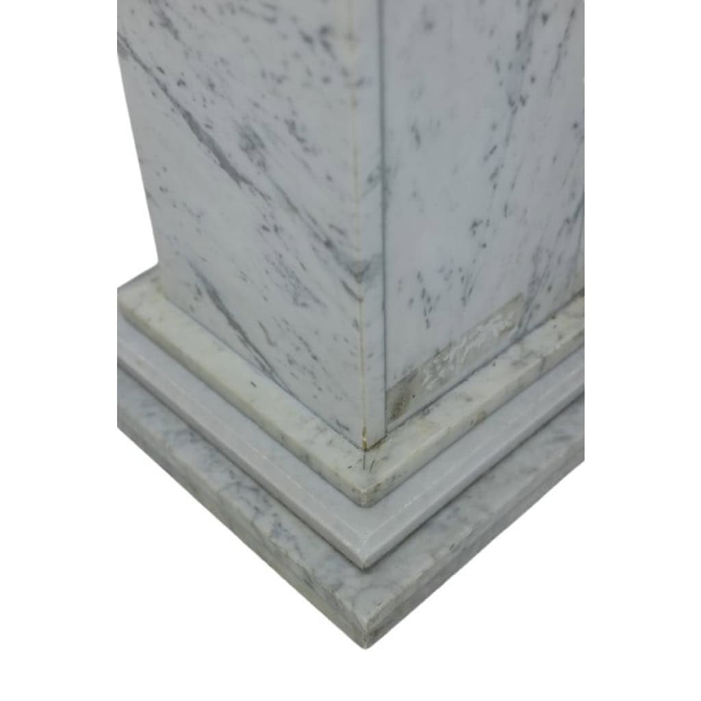 Paire de colonnes de style Art Déco, en marbre blanc, XXe siècle. LS6476409P 5
