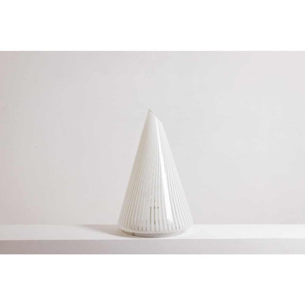 Lampe conique en verre de Murano à motifs rayés blancs. Années 70. LS6573256K 6
