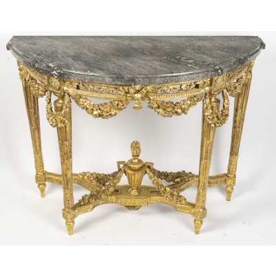 Grande console en bronze sculpté et doré, d’Epoque Louis XVI (1774-1789), XVIIIème siècle.