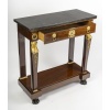 Petite console en acajou et bronze doré, d’époque Ier empire (1804-18015), XIXème siècle. 11