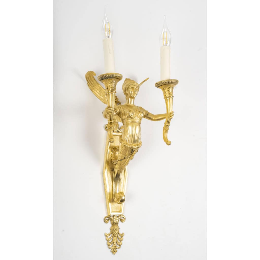 Paire d’appliques à décor de cariatides ailées, d’époque Empire. XIXème siècle 5