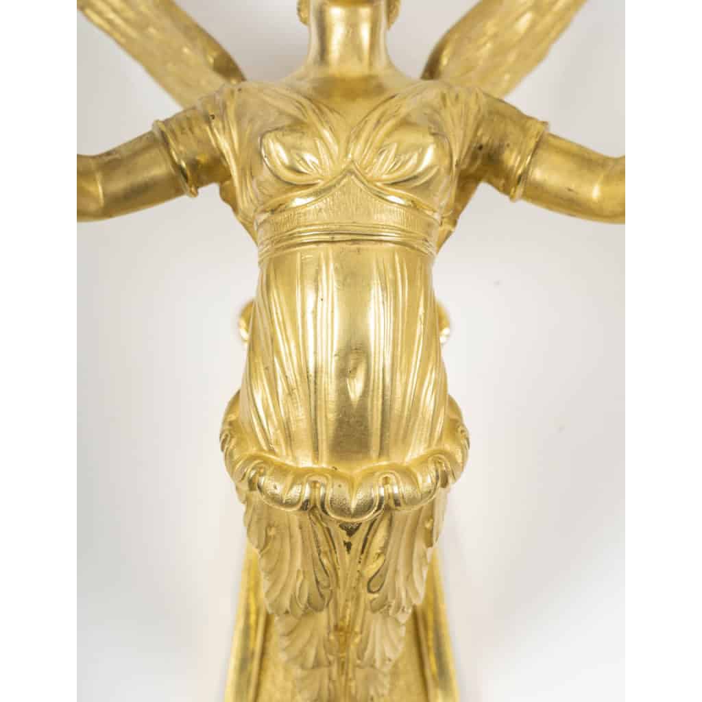 Paire d’appliques à décor de cariatides ailées, d’époque Empire. XIXème siècle 9